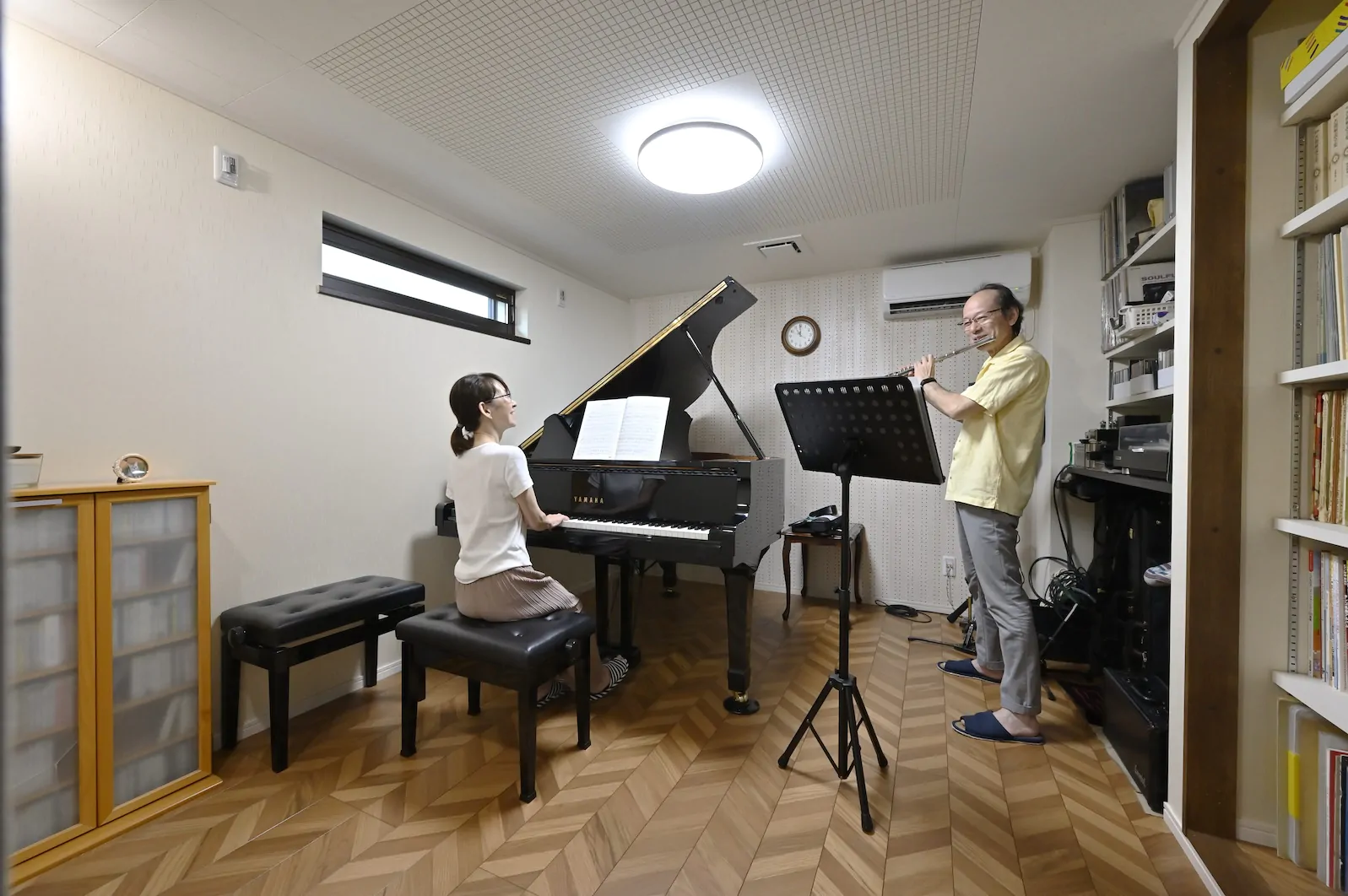 広々としたこだわりの防音室を設置した事例