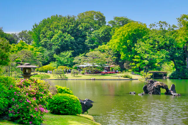 六義園