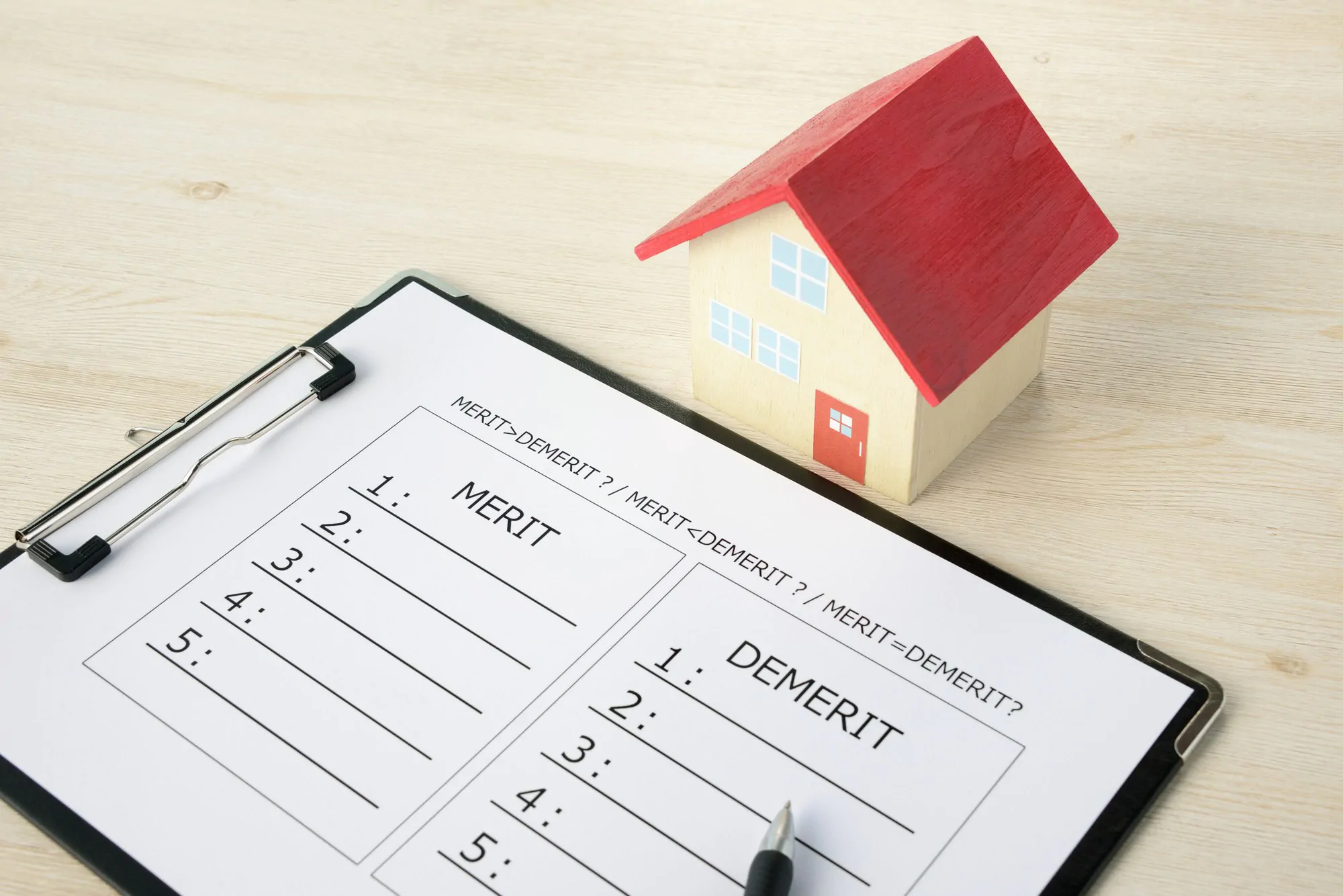 家の外壁でタイルを使う際の注意点【デメリット】